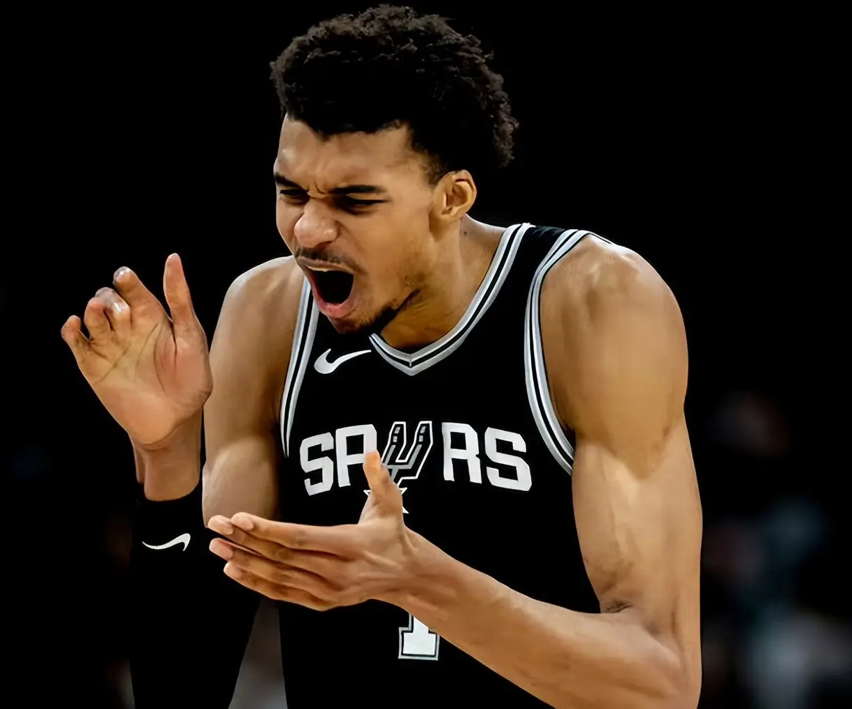 绿军全队共 绿军全队共