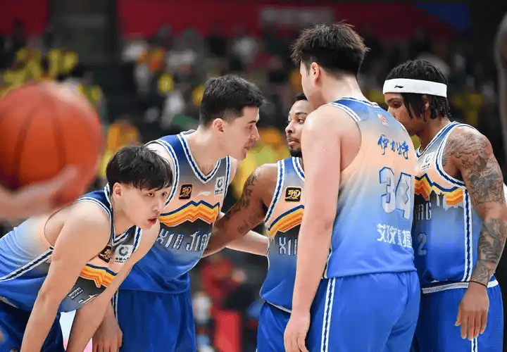 据悉这支曾, 强球队一起